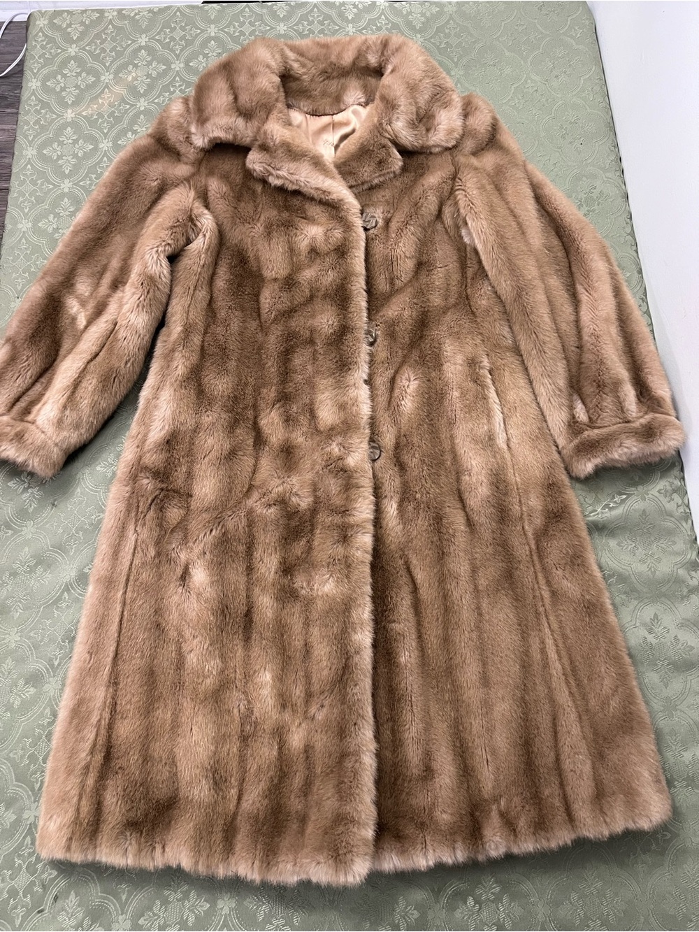 Vintage Grandella Sportowne Women's Tan Faux midi Coat size 6